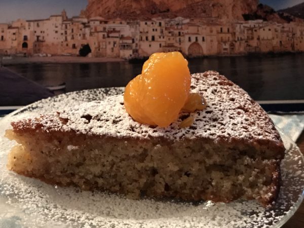 Mandarin and almond cake with cinnamon syrup